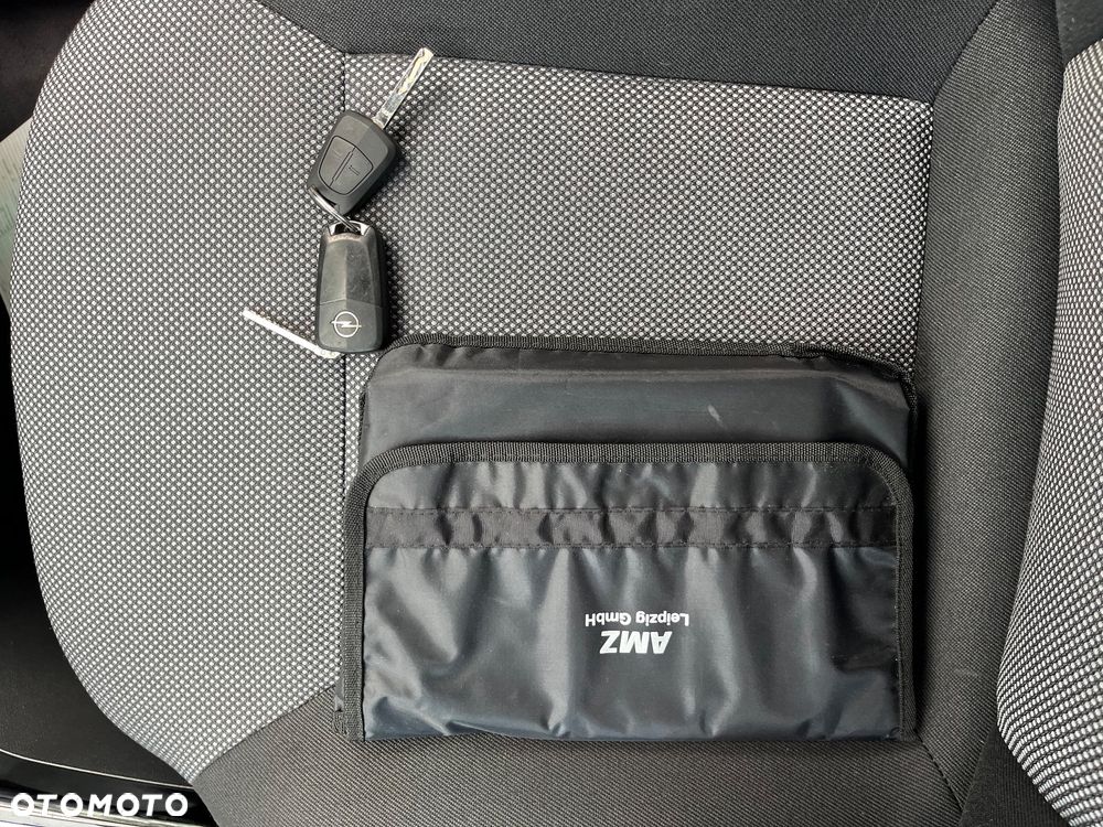 Opel Astra 1.4 Caravan Edition - 20