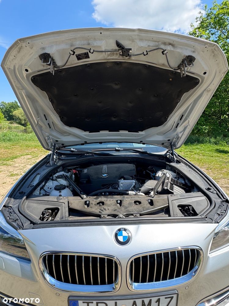 BMW Seria 5 528i xDrive Luxury Line - 16