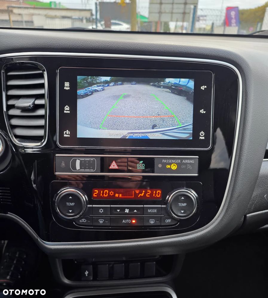 Mitsubishi Outlander 2.4 4WD Plug-In Hybrid Diamant - 25