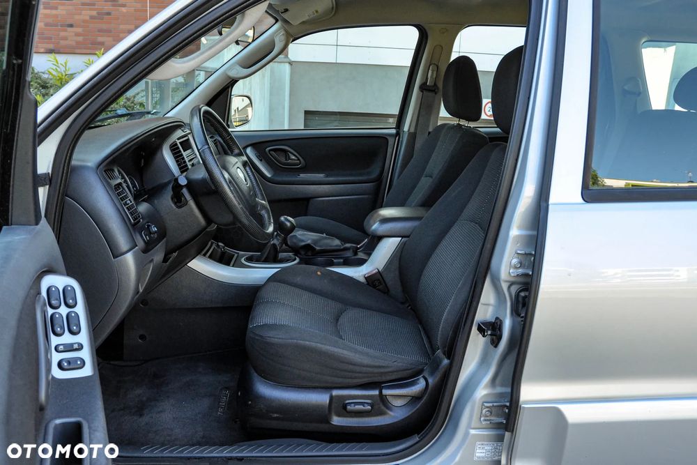 Mazda Tribute - 7