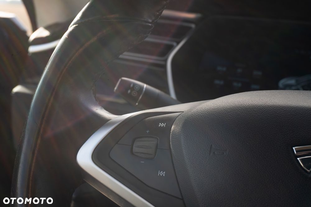 Tesla Model S - 10