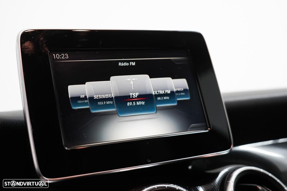 Mercedes-Benz CLA 180 d Shooting Brake Urban - 10