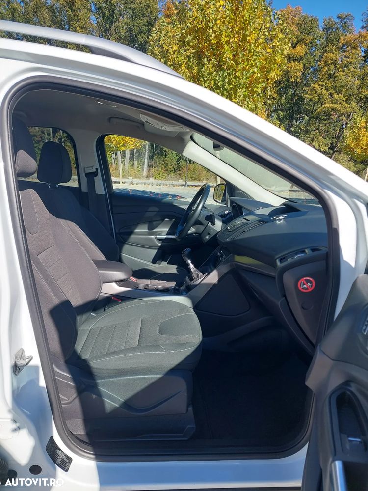 Ford Kuga 2.0 TDCi 2WD Trend - 14