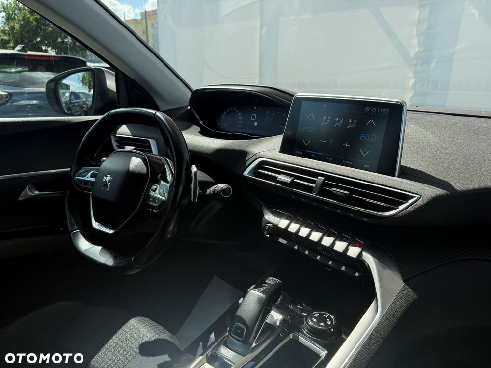 Peugeot 3008 1.6 PureTech GPF Allure S&S EAT8 - 30