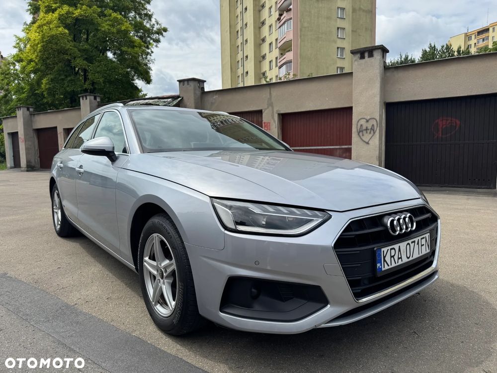 Audi A4 Avant - 1