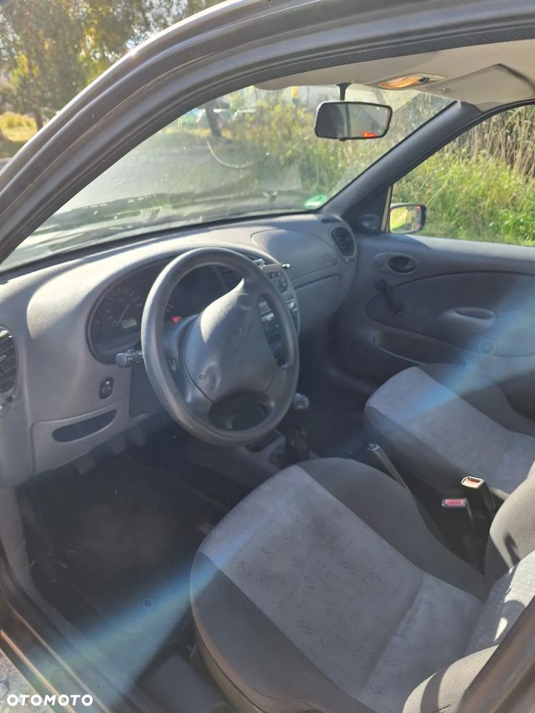 Ford Fiesta - 7