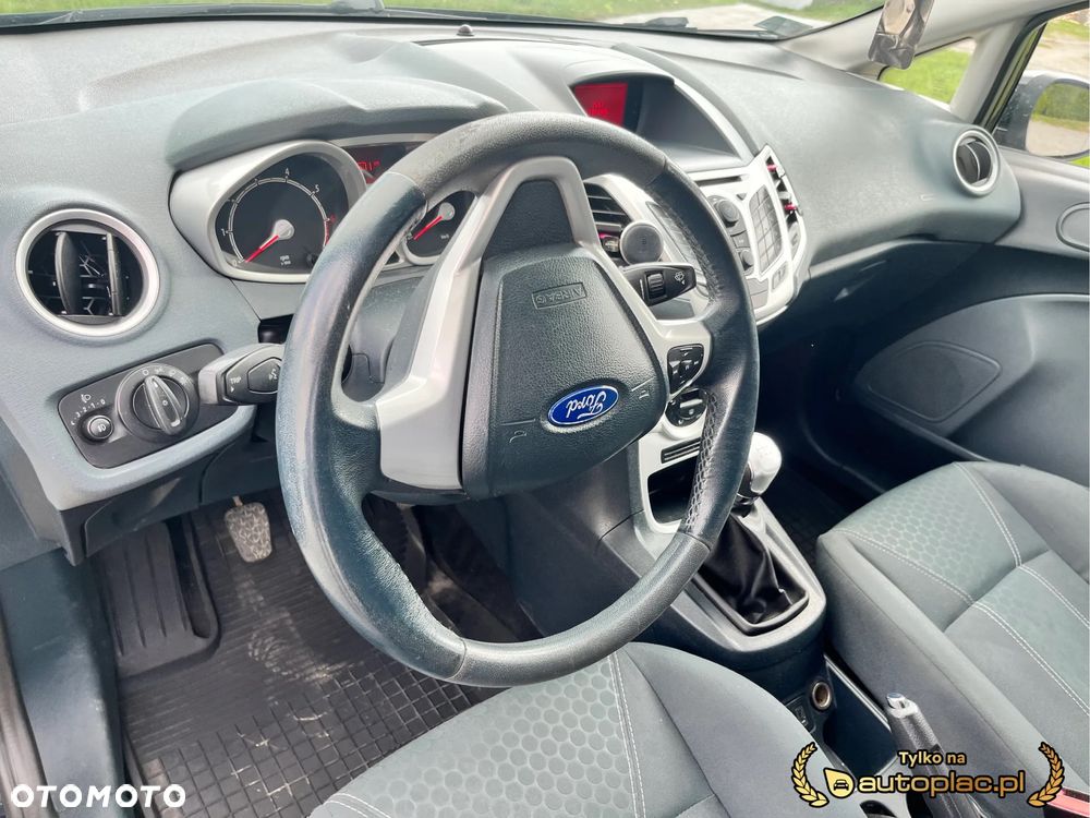 Ford Festiva - 4
