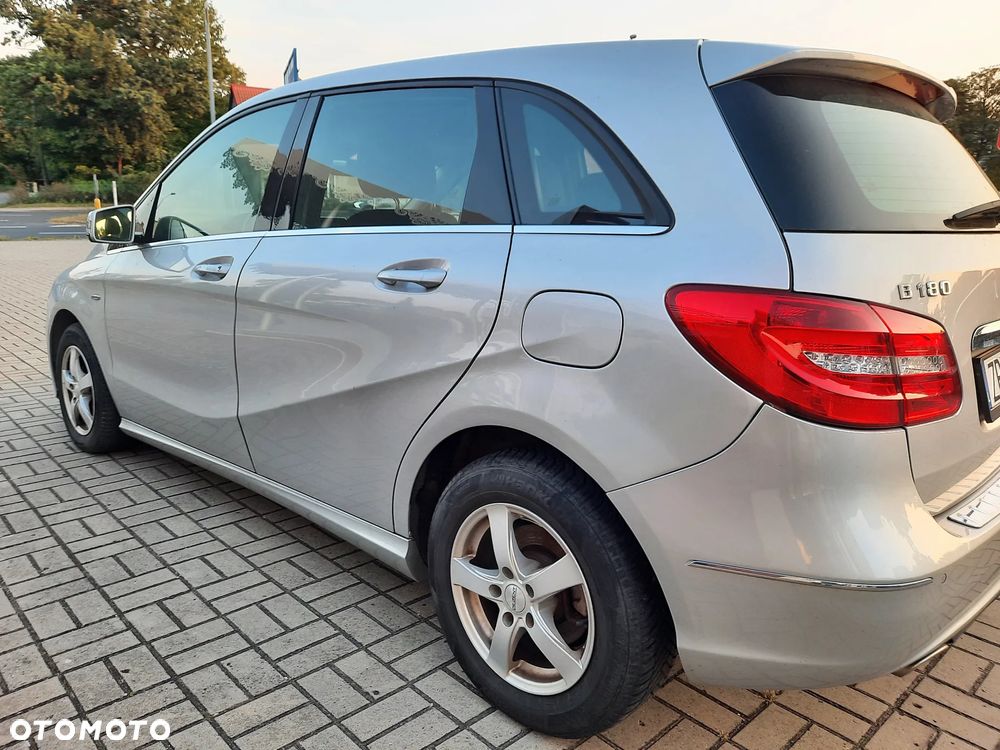 Mercedes-Benz Klasa B 180 (BlueEFFICIENCY) - 3