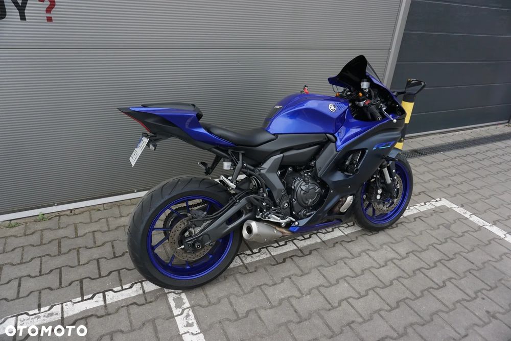 Yamaha YZF - 3