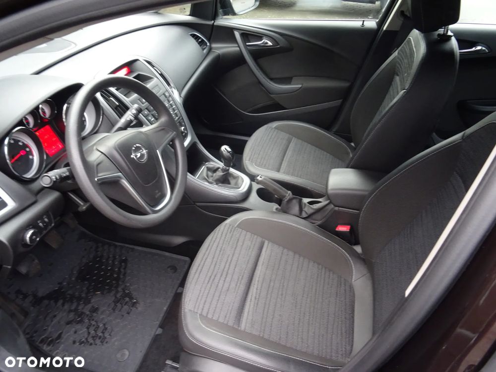 Opel Astra 1.4 T Active EU6 - 11