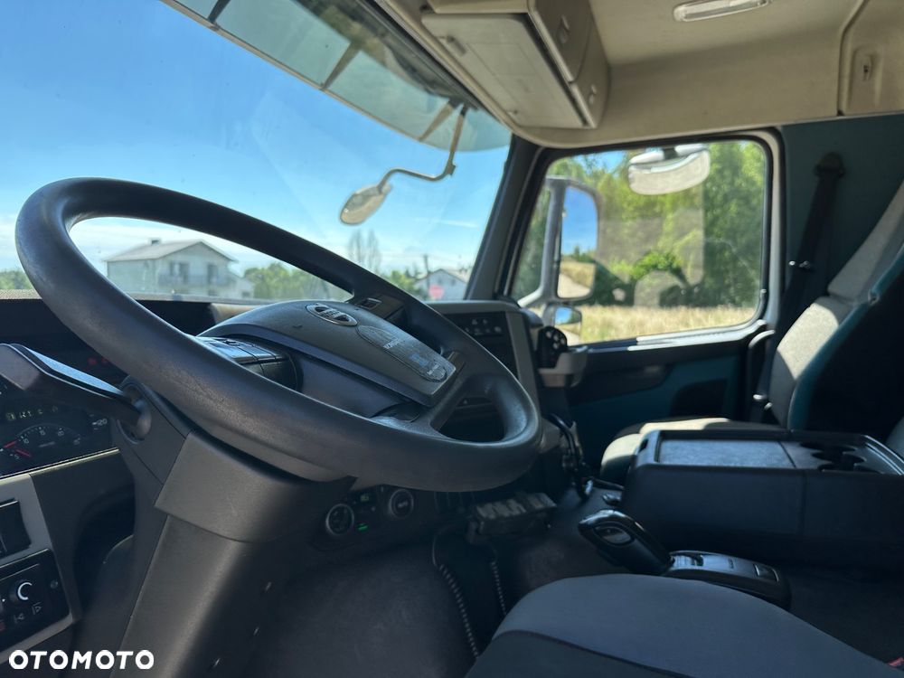 Volvo FM 400 6X2  320 TYS KM. KONTENER DRZWI BOCZNE - 17