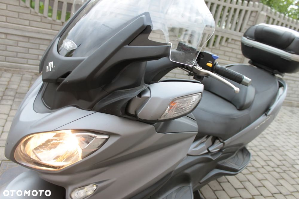 Suzuki Burgman - 17