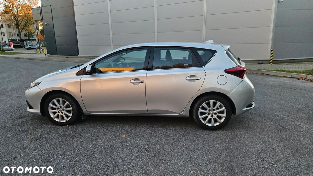 Toyota Auris 1.6 Comfort - 24