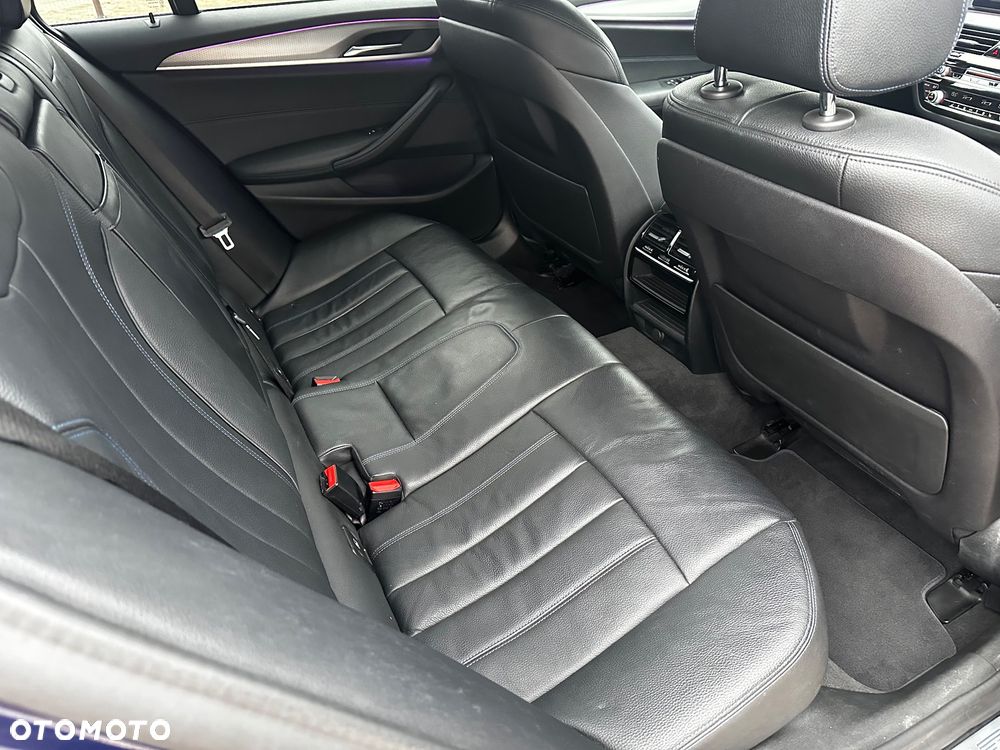 BMW Seria 5 530d xDrive Touring - 30