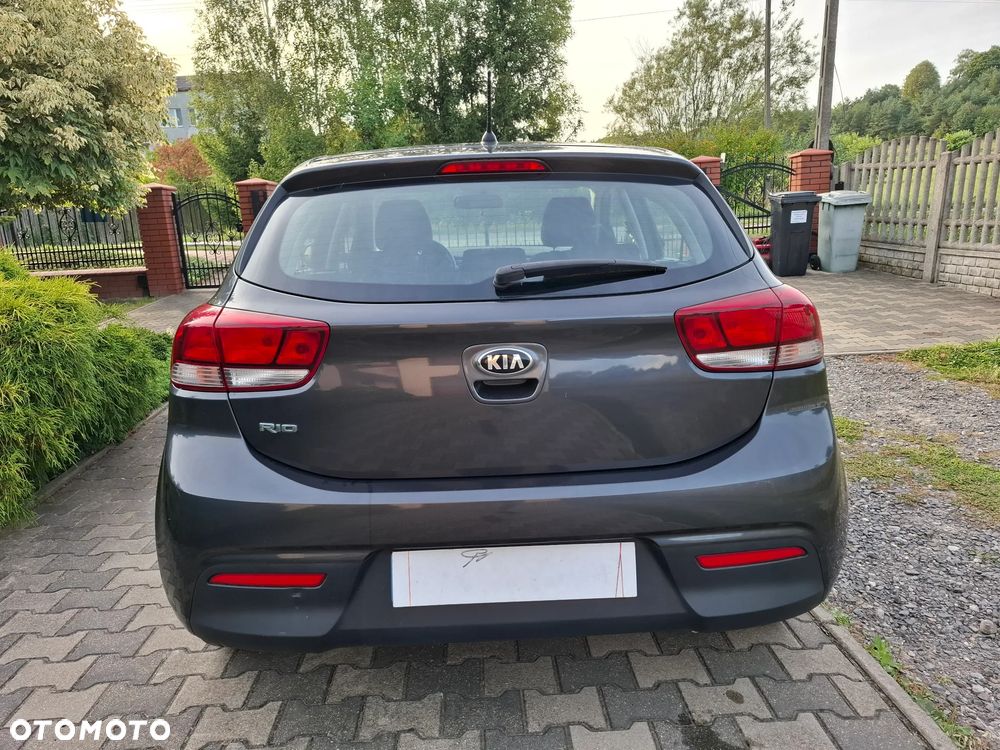 Kia Rio - 5