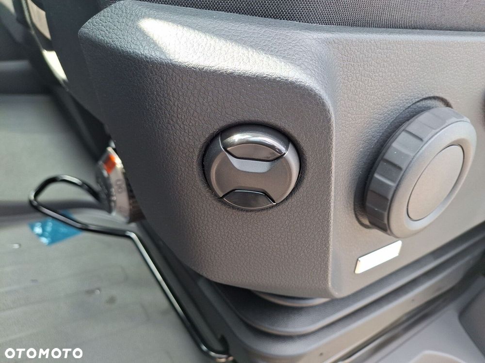 Volkswagen Crafter 35 furgon 140KM 3640 - 32