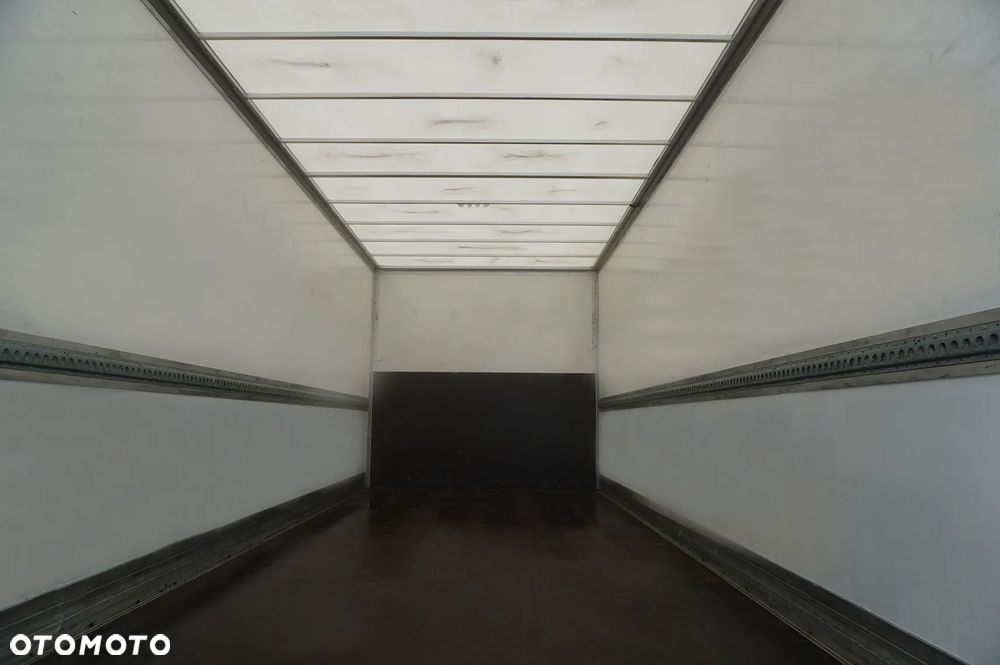 Renault D280 16T / kontener 18 palet / Winda - 5