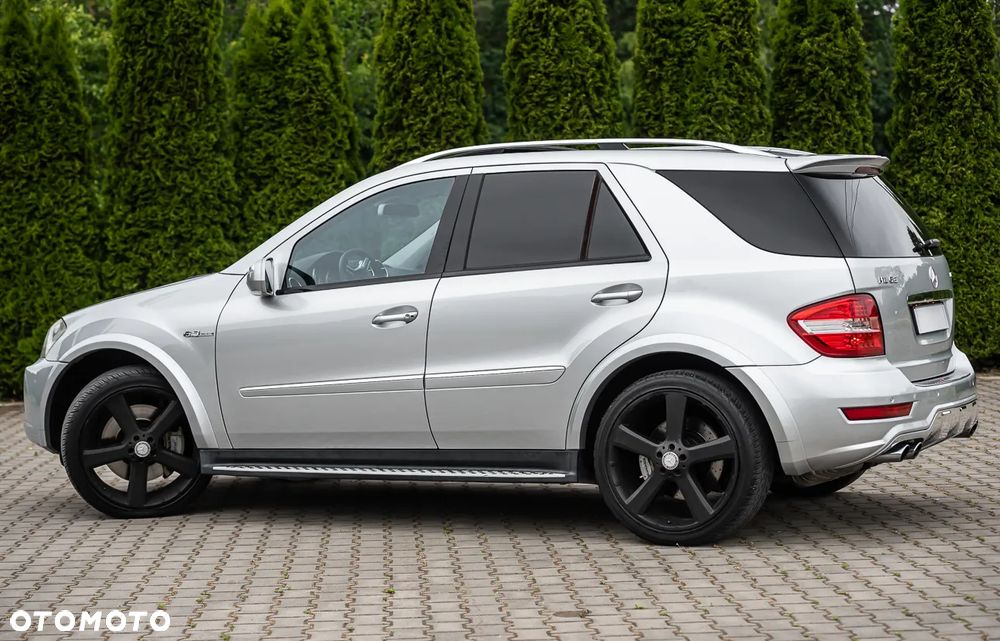 Mercedes-Benz ML 63 AMG 4Matic 7G-TRONIC 10th Anniversary - 26