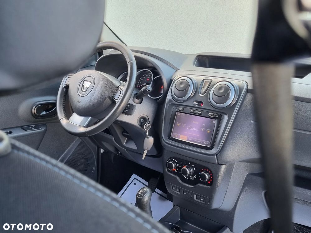 Dacia Dokker TCe 115 Stepway Celebration - 8