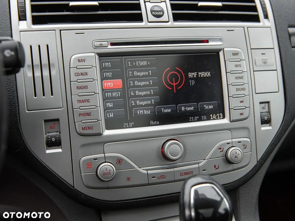 Ford Kuga 2.5 4x4 Titanium - 21