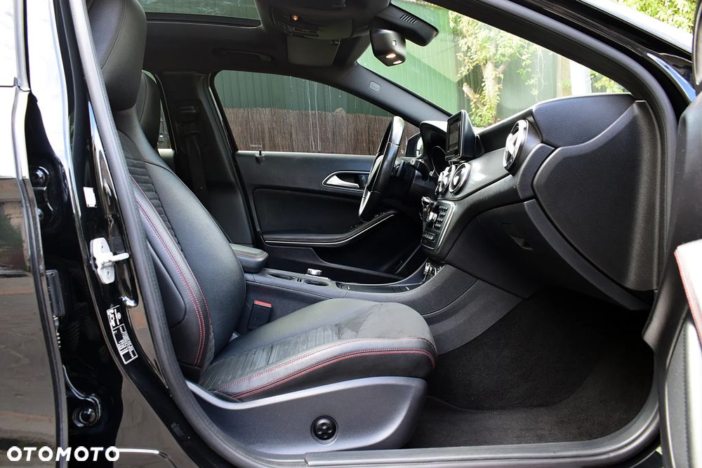 Mercedes-Benz GLA 200 (CDI) d 4Matic 7G-DCT AMG Line - 7