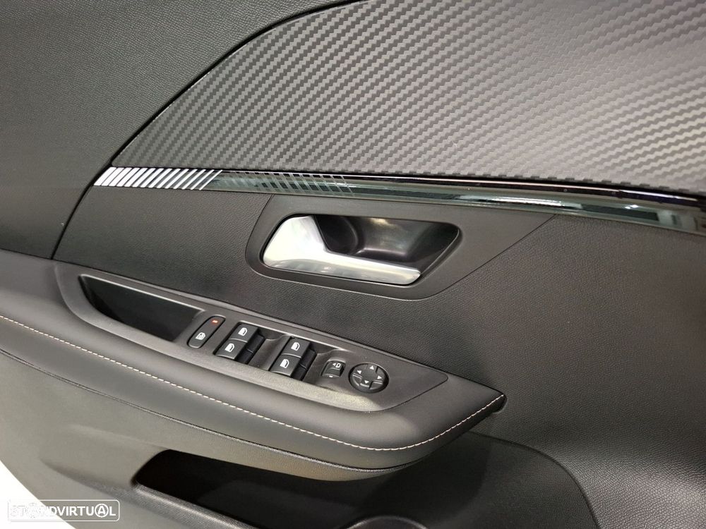 Peugeot 208 1.2 Hybrid Allure e-DCS6 - 23