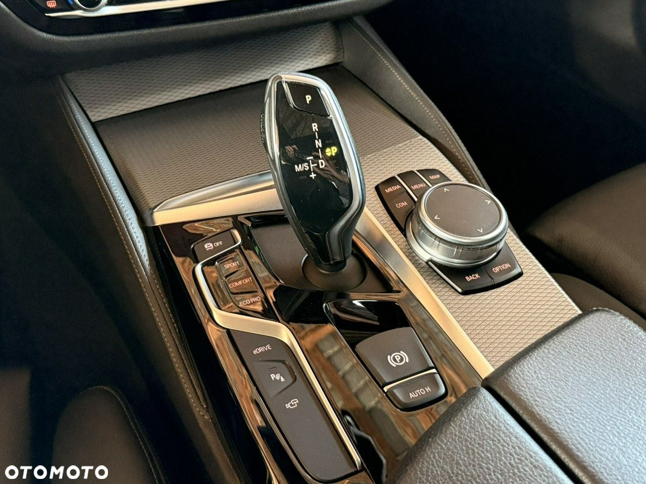 BMW Seria 5 530e iPerformance GPF M Sport sport - 29