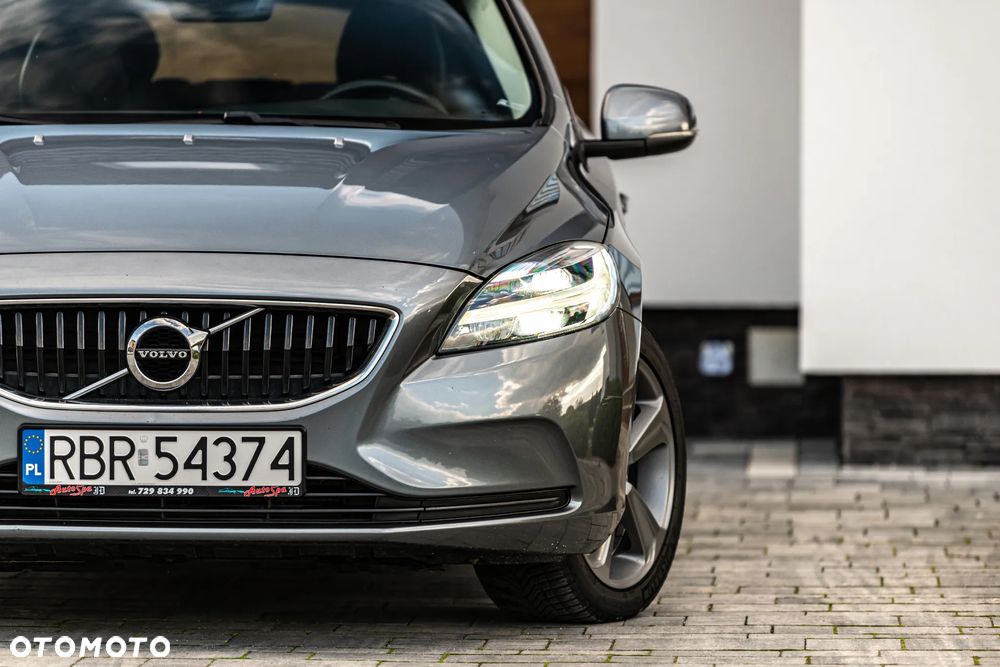 Volvo V40 D2 Momentum - 11