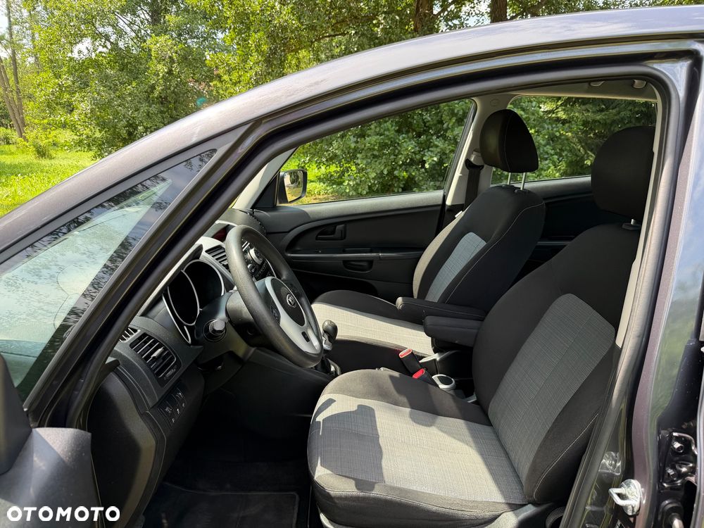 Kia Venga 1.6 CVVT Dream Team Edition - 13