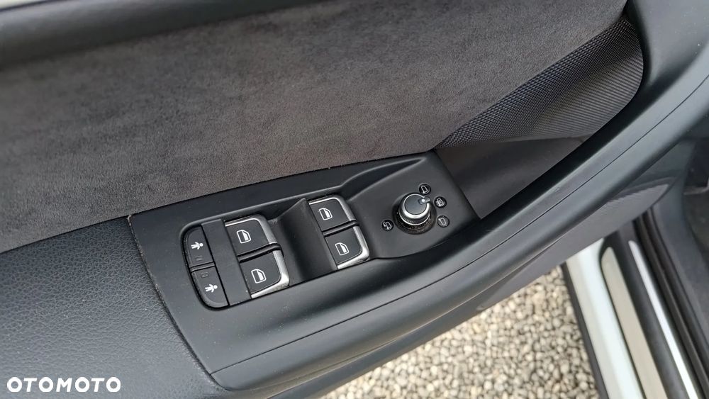 Audi Q3 1.4 TFSI Edycja Specjalna - 14