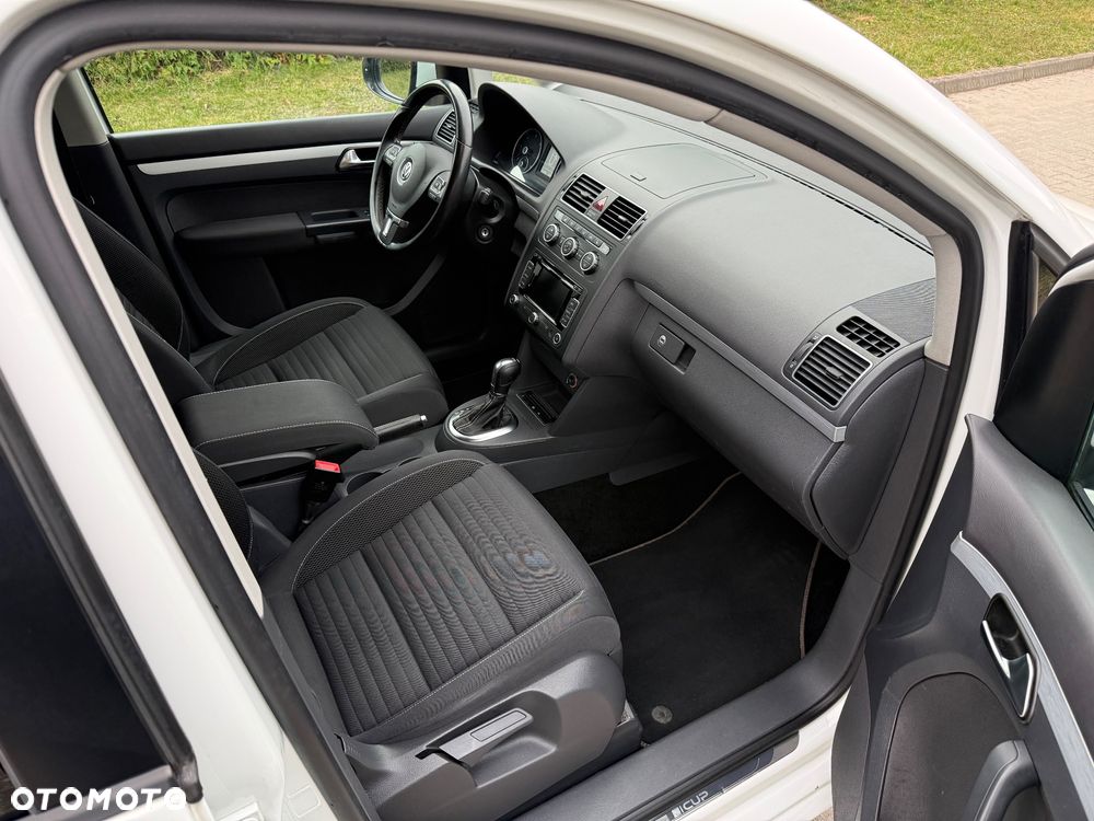 Volkswagen Touran 2.0 TDI DPF DSG Life - 11