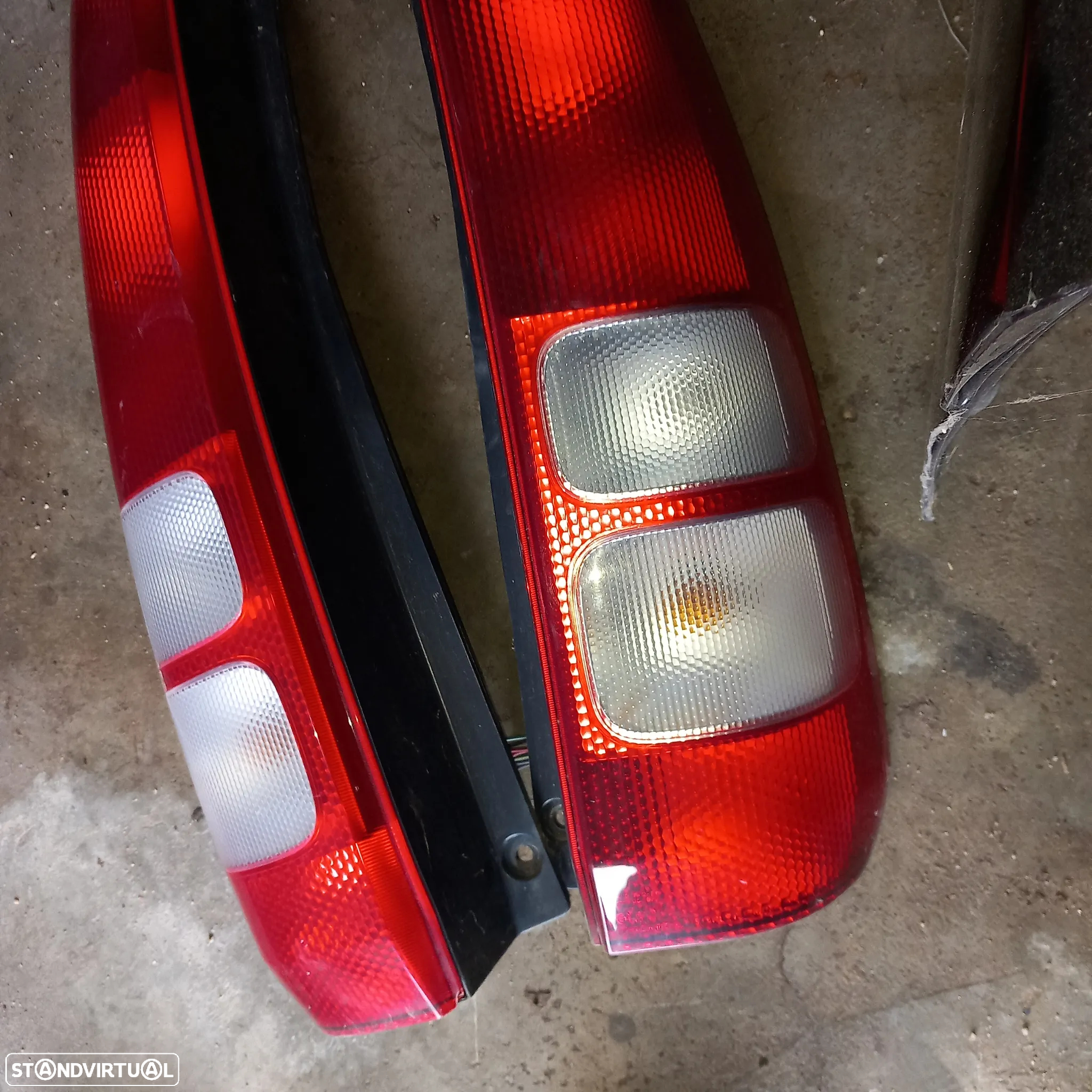 Farois traseiros honda hrv 2000 - 3