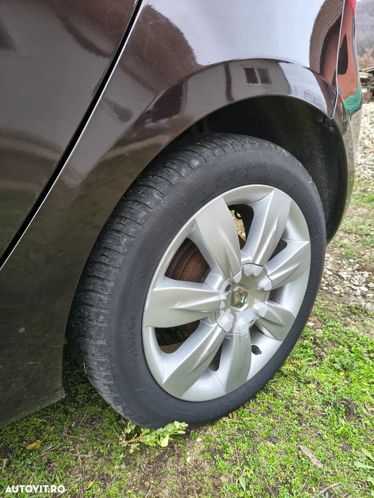 Renault Clio 1.5 dCi 90 FAP Luxe - 11