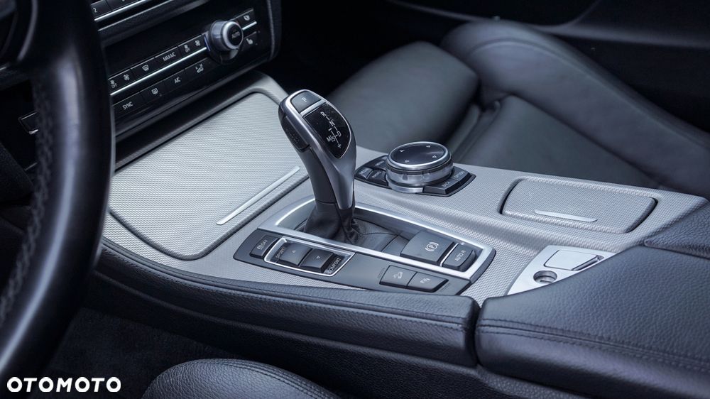 BMW Seria 5 525d xDrive - 20