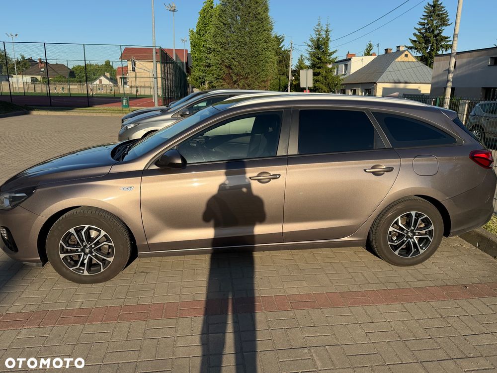 Hyundai i30 1.6 D Classic + - 3