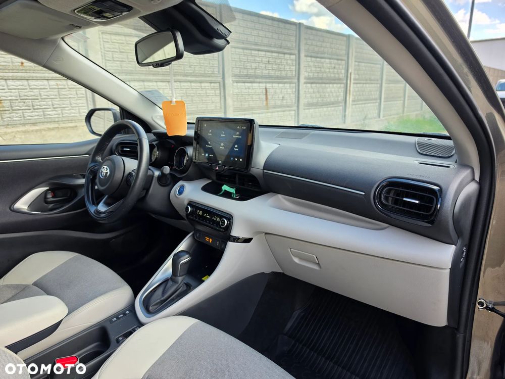Toyota Yaris Hybrid 1.5 Executive - 12