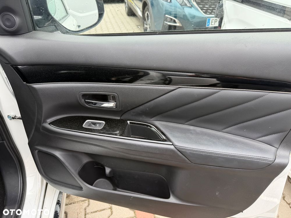 Mitsubishi Outlander 2.4 4WD Diamant - 27