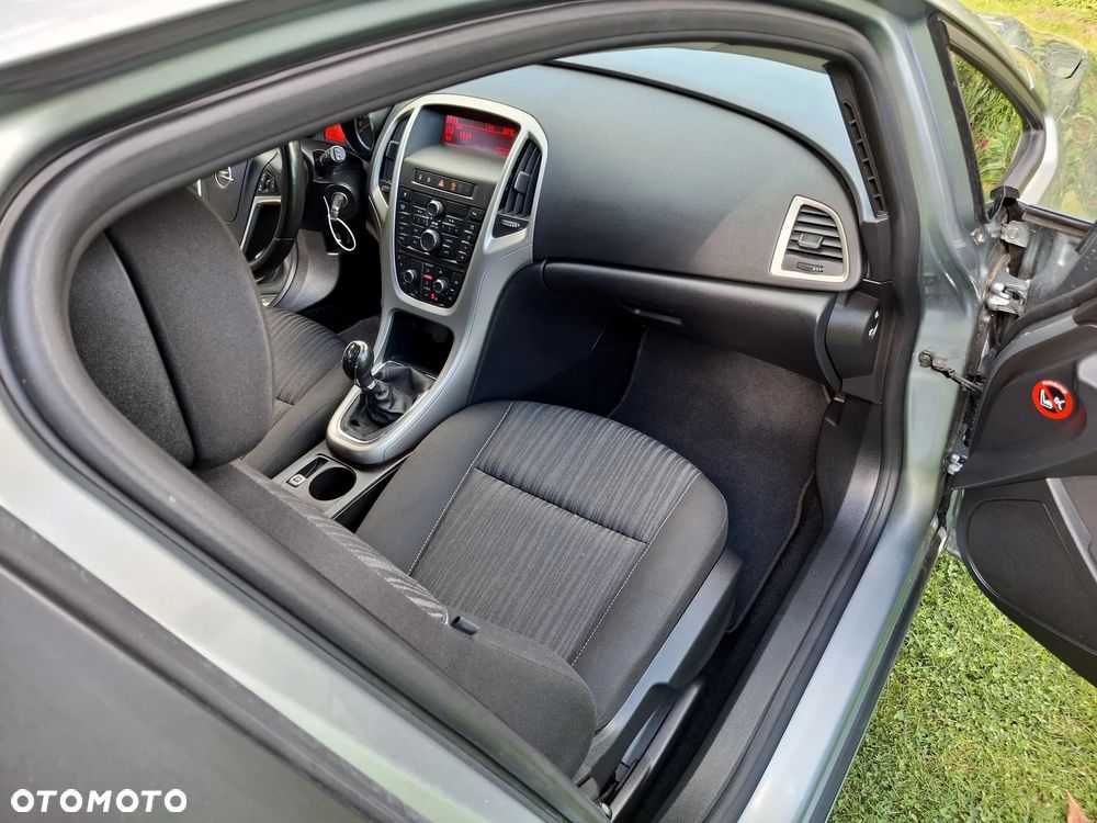 Opel Astra 1.4 Innovation - 21