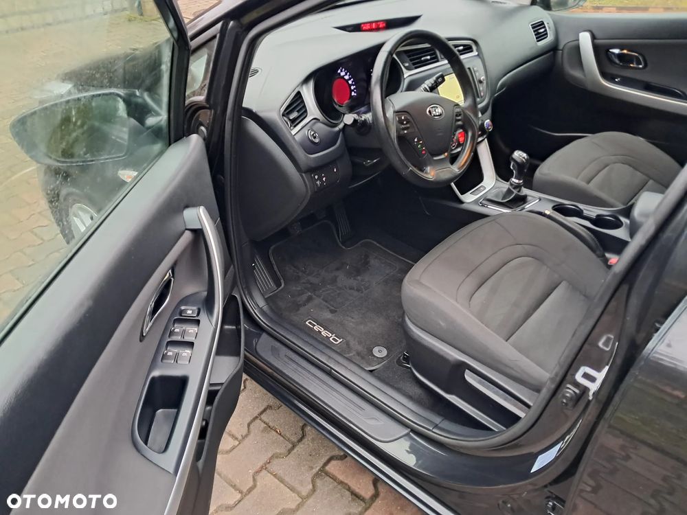 Kia Ceed 1.4 CVVT Attract - 15