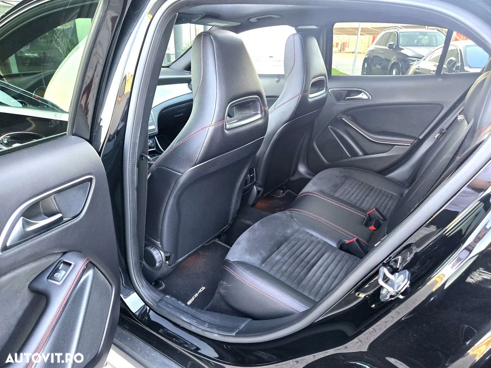 Mercedes-Benz GLA - 8