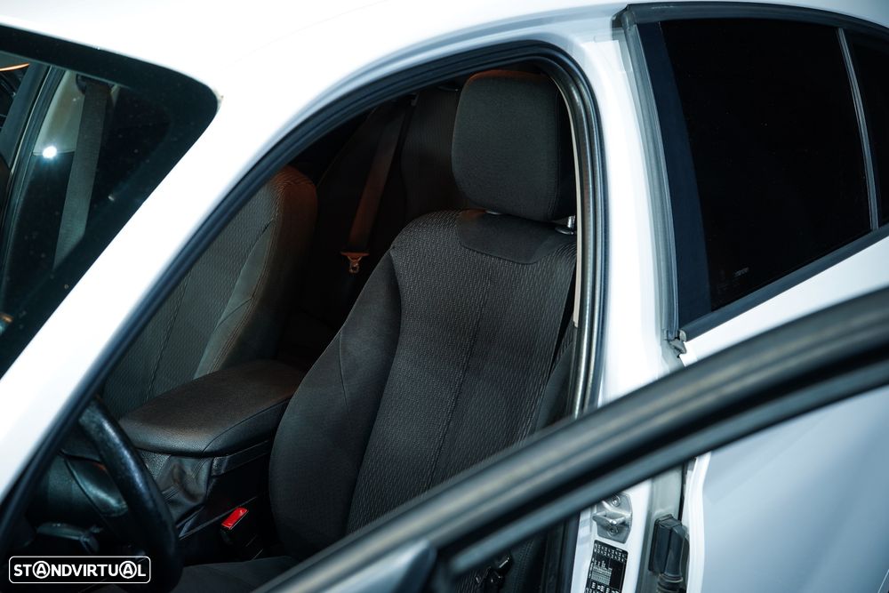 BMW 116 d Sport Line - 11