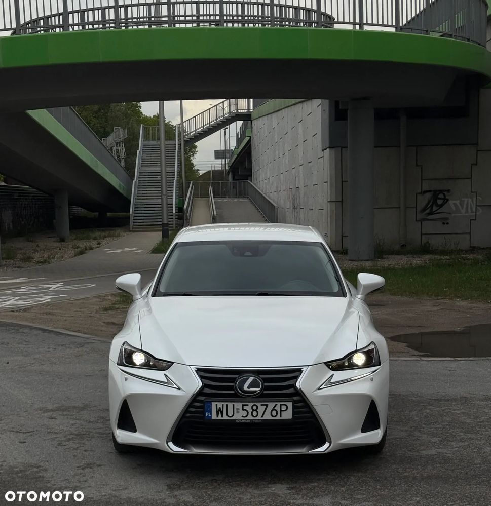 Lexus IS 300h Elegance - 2