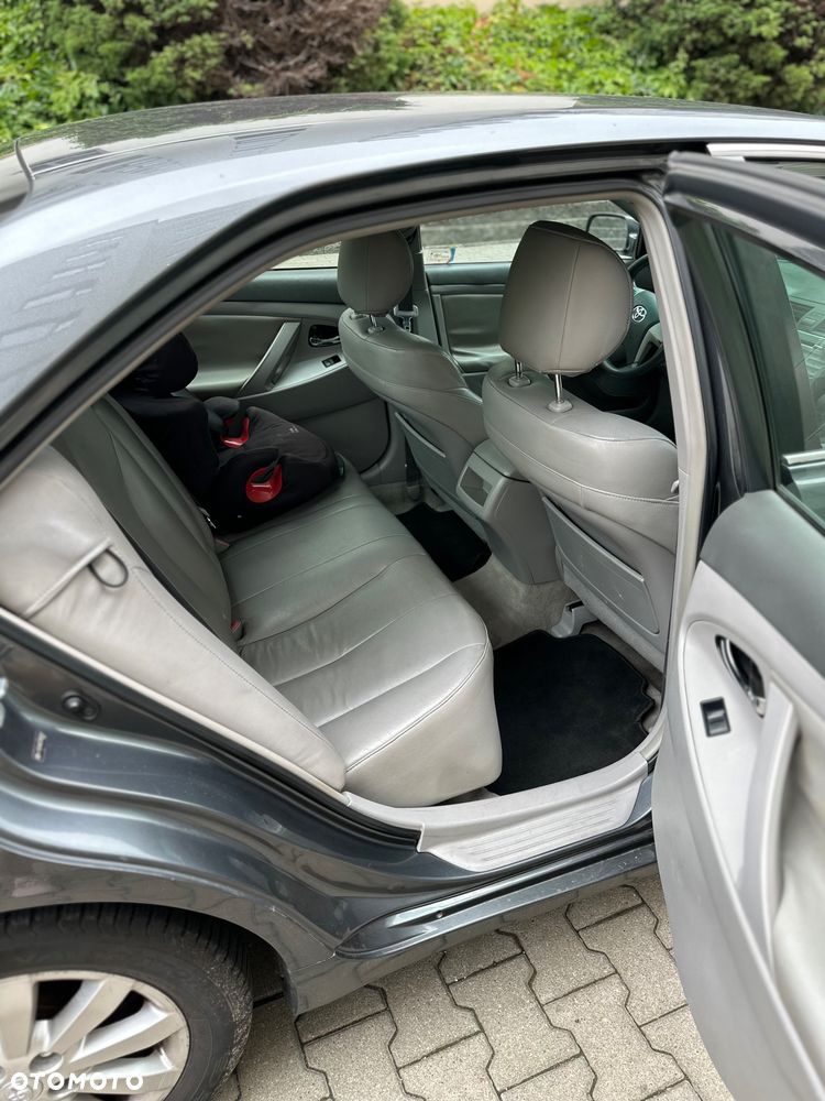 Toyota Camry - 9