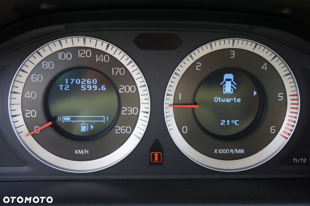 Volvo XC 60 D5 AWD - 39