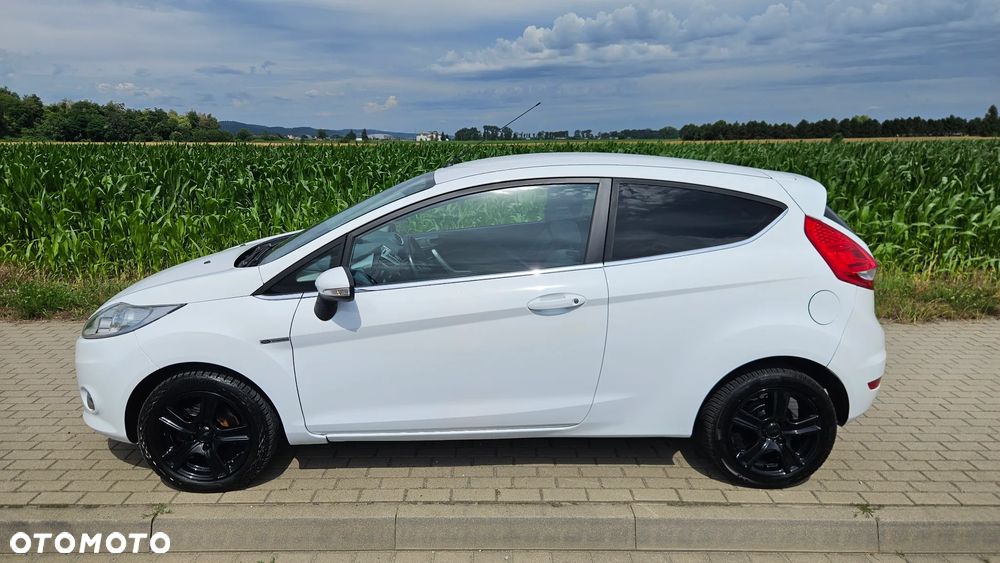 Ford Fiesta 1.25 Titanium - 32