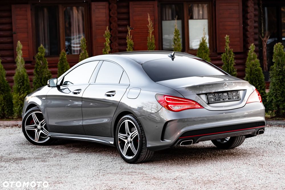 Mercedes-Benz CLA 250 7G-DCT AMG Line - 13