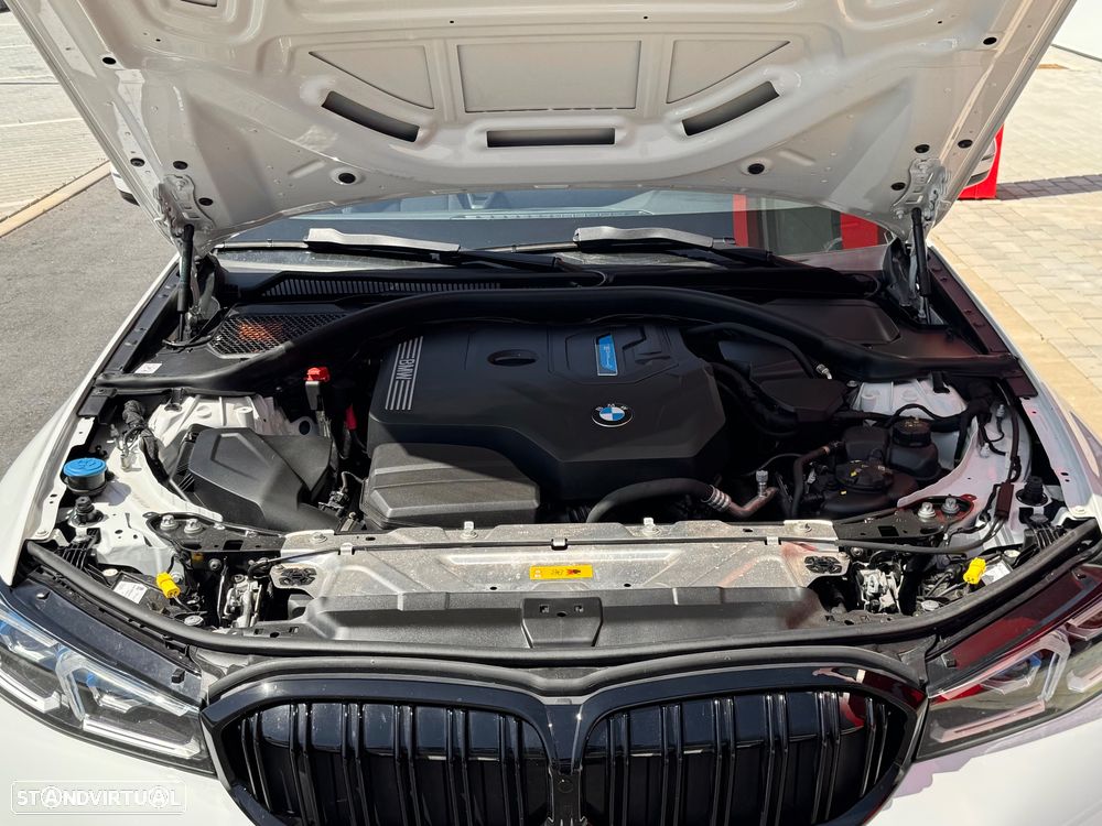 BMW 330 e Aut. M Sport - 40