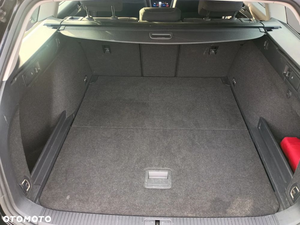 Volkswagen Passat 1.5 TSI EVO Business - 12