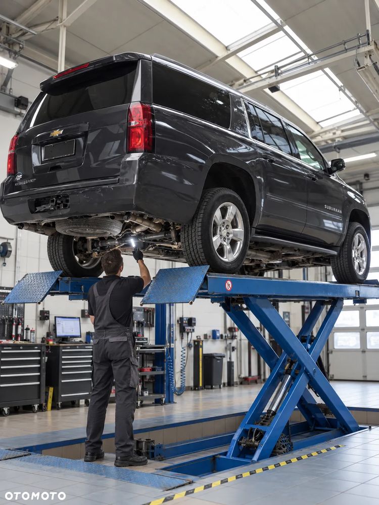 Chevrolet Suburban - 31