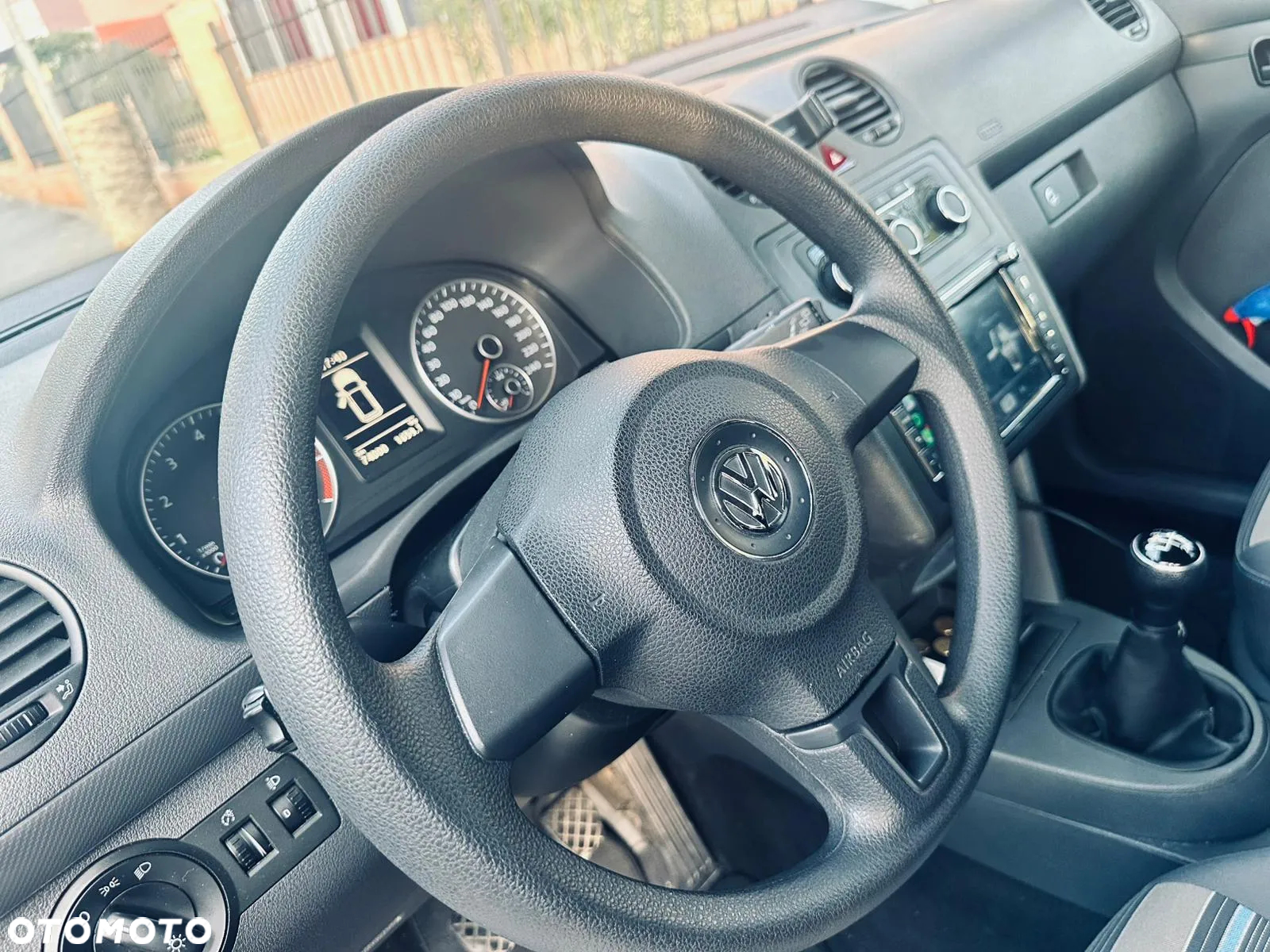 Volkswagen Caddy 1.2 (7-Si.) Edition 30 - 8